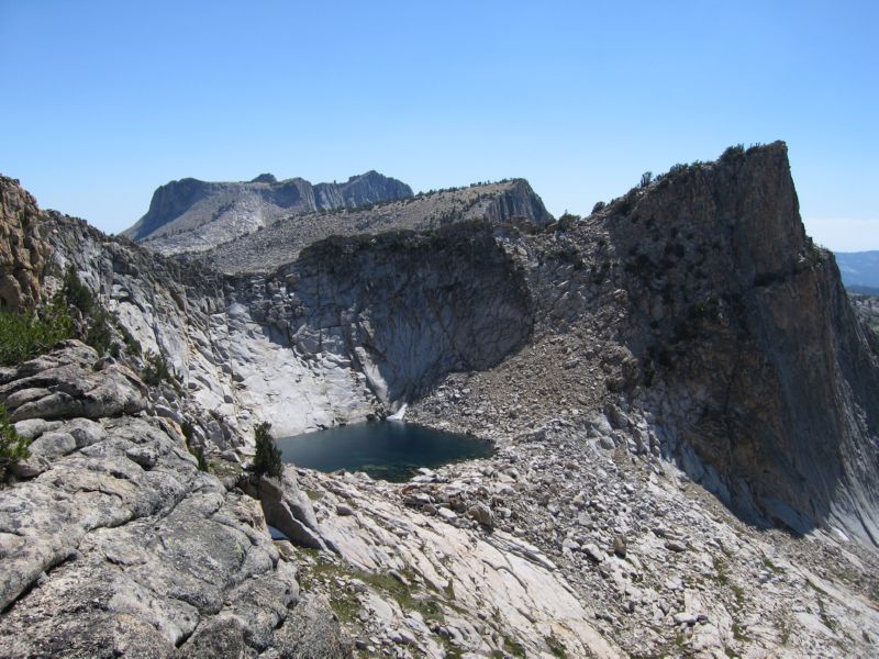 2008-08-05 Hoff (16) lake near summit ridge